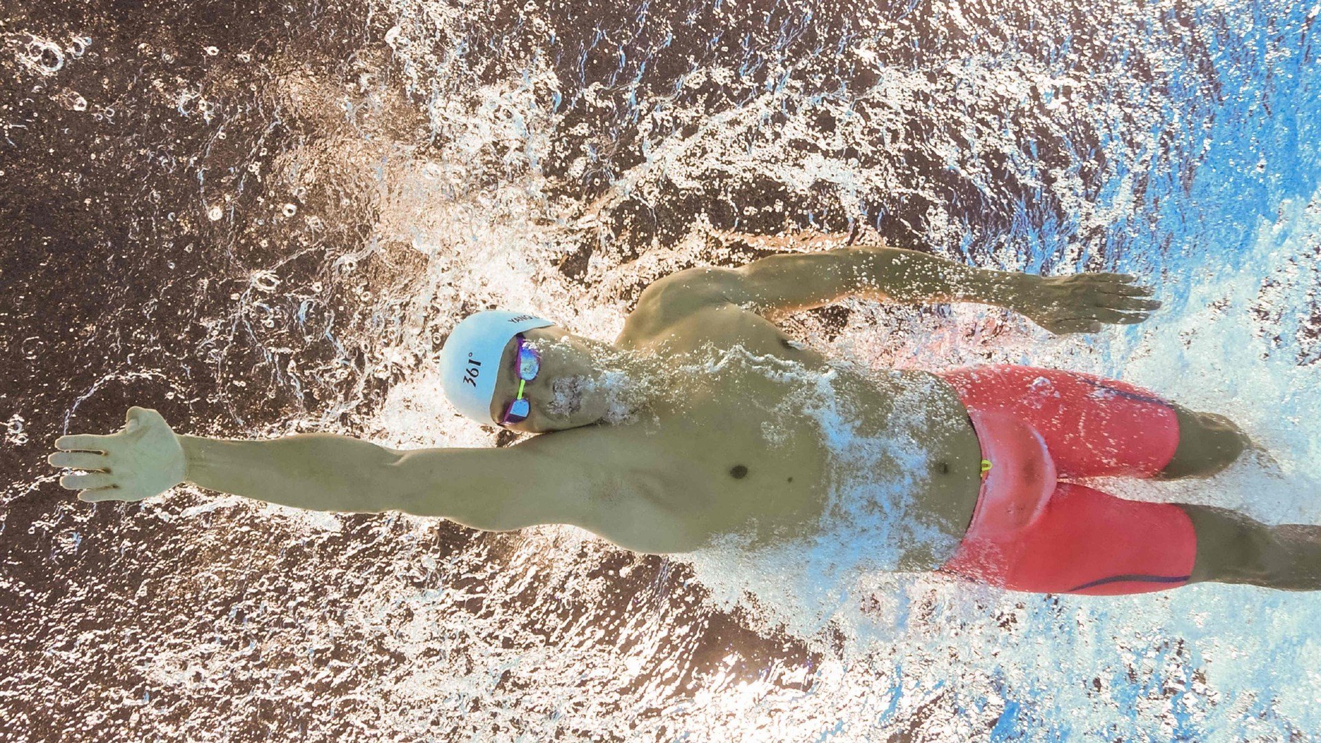 塞内加尔守门员扑球滑出三米，全场爆笑，塞内加尔摔跤手